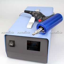 60Khz 500w 110V Ultrasonic Riveting Welder / Hand Held Spot Welding Machine