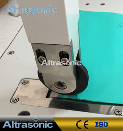 Auto Tuning 35Khz Ultrasonic Sealing Machine For Sealing Cosmetic PVC Tubes