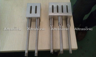 30Khz Ultrasonic Several Riveting Actions Performed Simultaneously with One Sonotrode