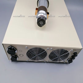 Welding Ultrasonic Generator With Ultrasonic Transducer 15kHz 2600W And Steel Sonotrode